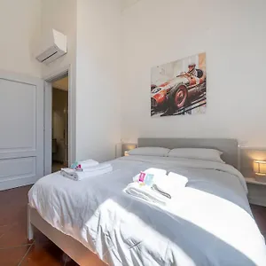 Via Emilia Centro - Stupendo A Apartment